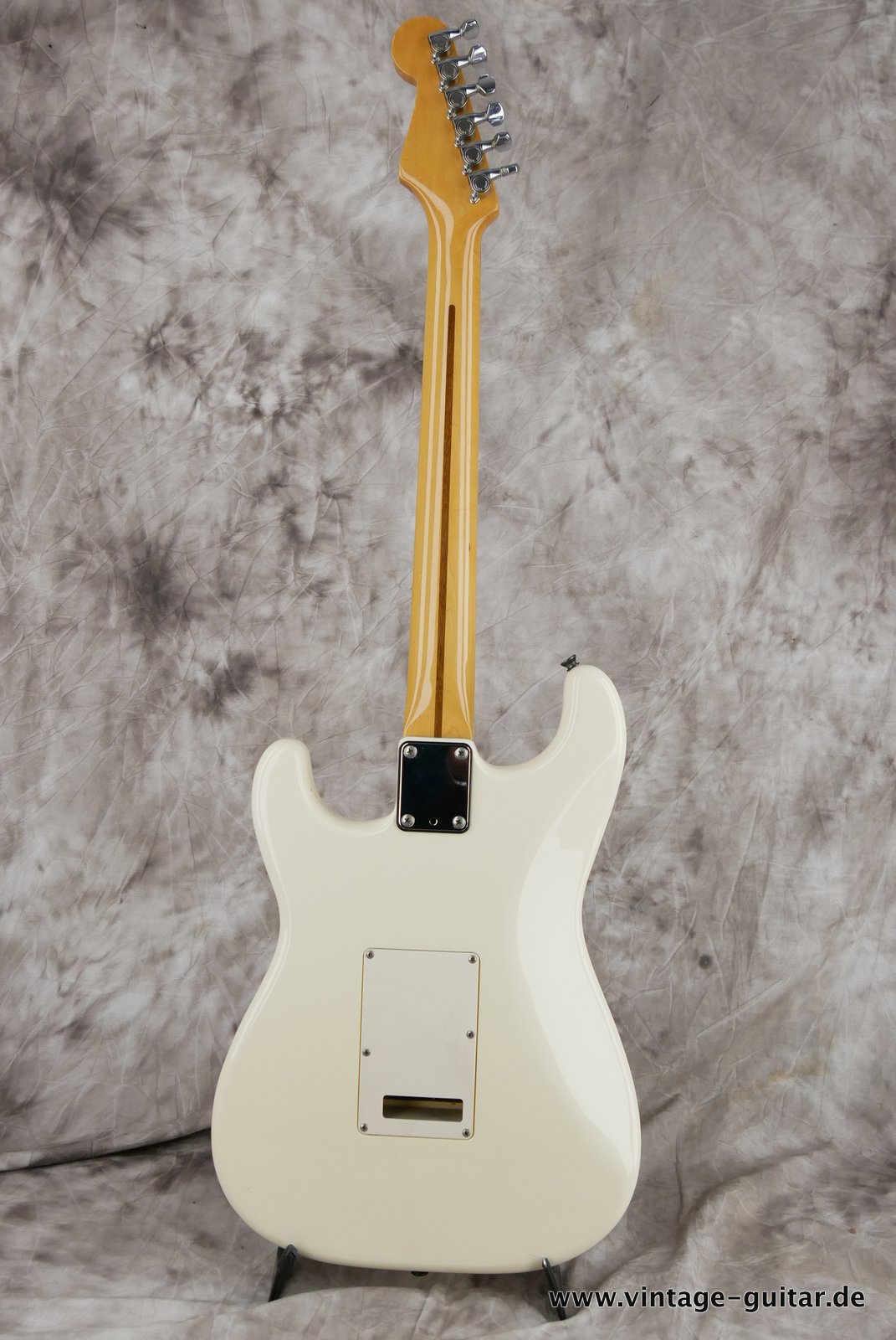 Fender-Stratocaster-MIJ-1985-Kahler-Tremolo-white-016.JPG