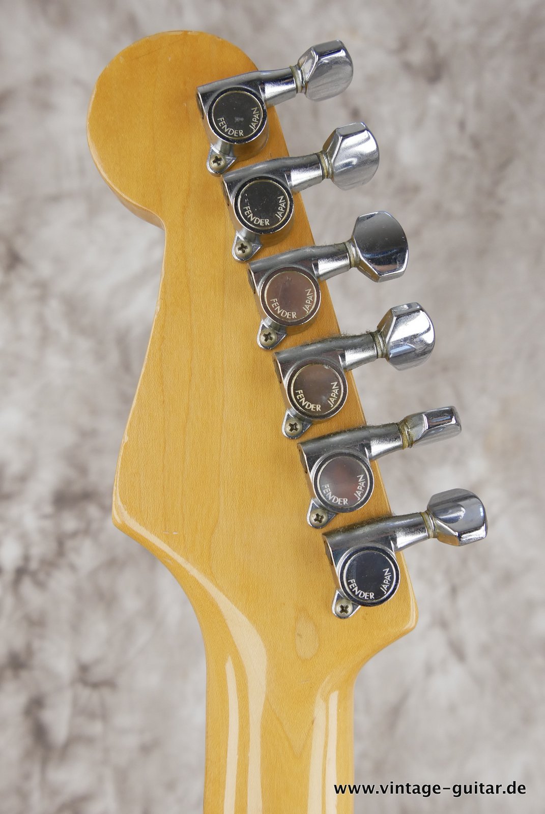 Fender-Stratocaster-MIJ-1985-Kahler-Tremolo-white-022.JPG
