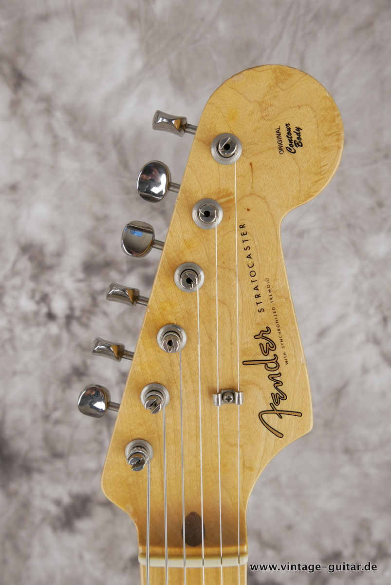 Fender_Stratocaster_56_NOS_Custom_Shop_fiesta_red_2005-009.JPG