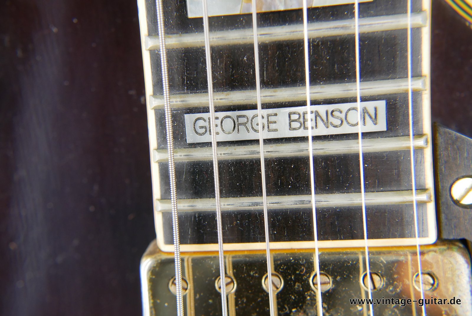 Ibanez-George-Benson-GB10-1982-sunburst-015.JPG