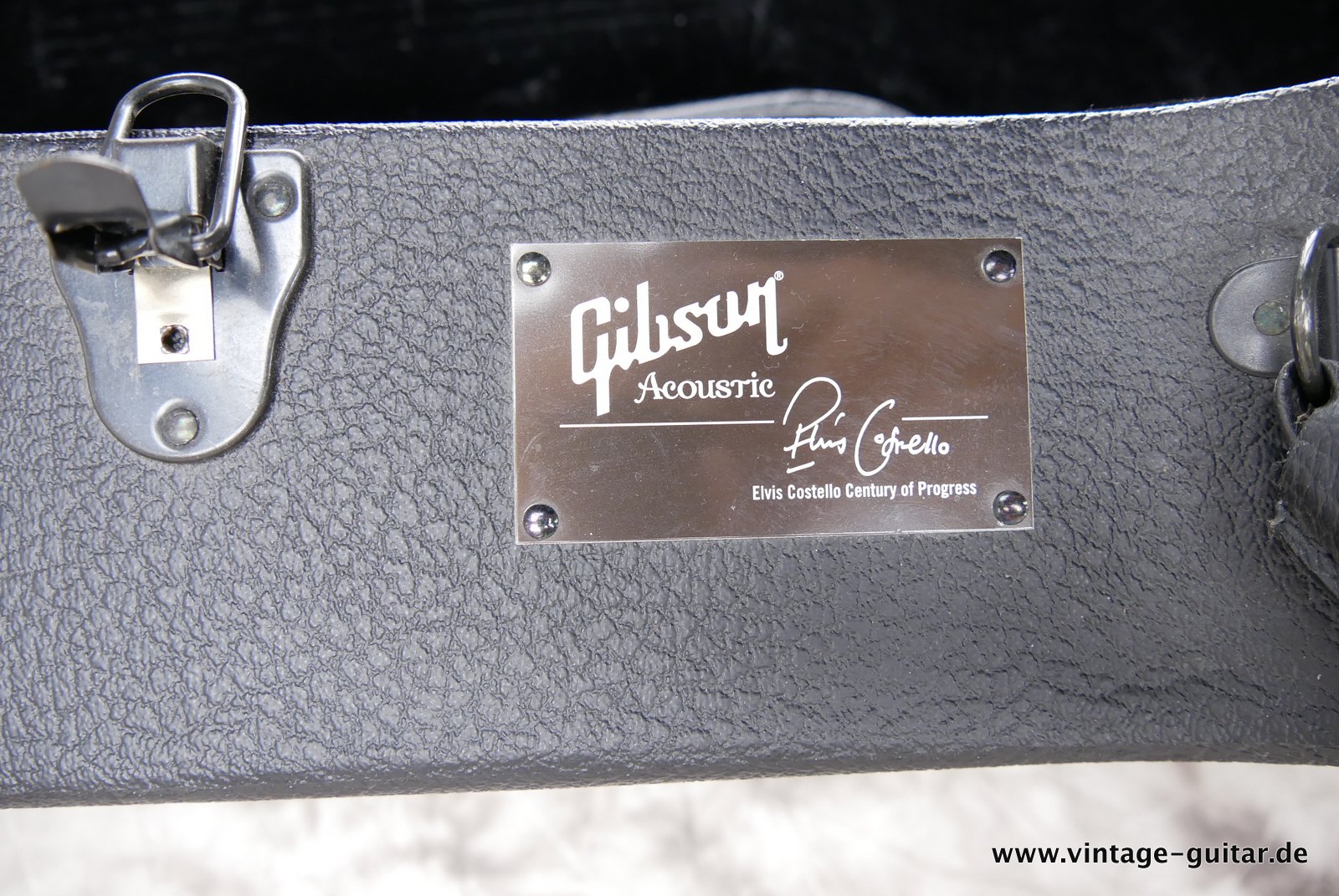 Gibson-Century-of-Progress-Elvis-Costello-Limited-2006-019.JPG