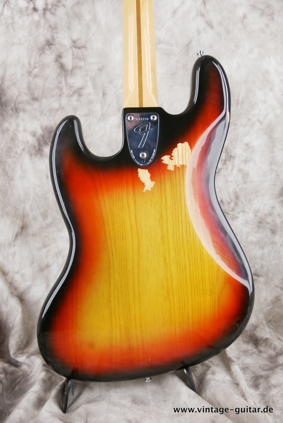Fender-Jazz-Bass-1976-sunburst-004.JPG
