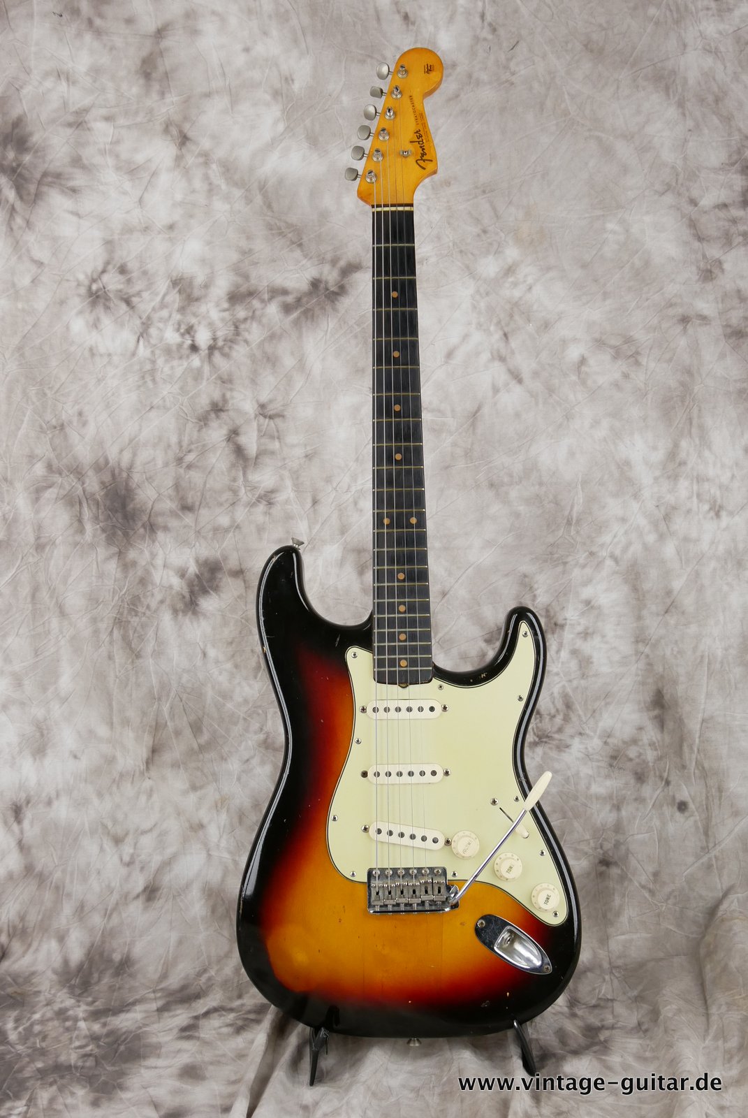 Fender-Stratocaster-1963-sunburst-001.JPG