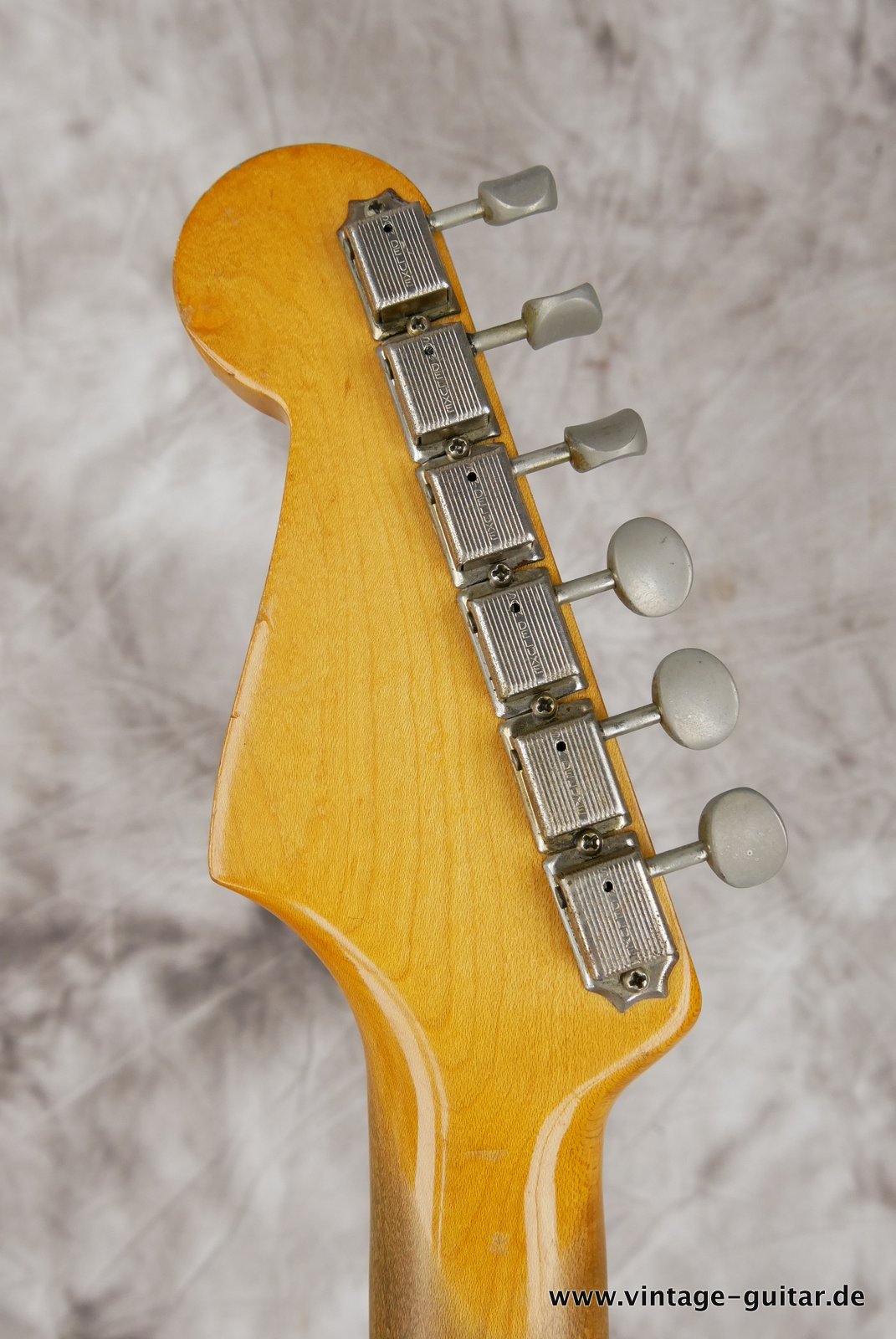 Fender-Stratocaster-1963-sunburst-010.JPG