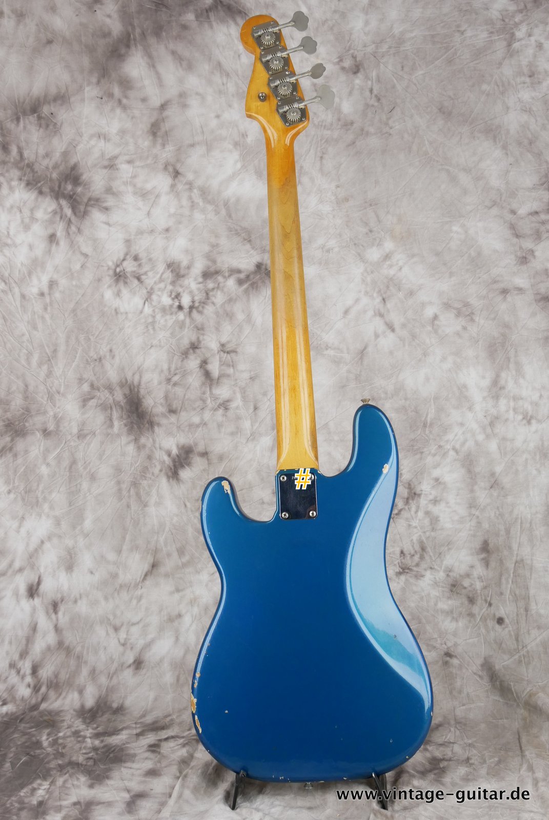Fender-Precision-Bass-1963-lake-placid-blue-003.JPG