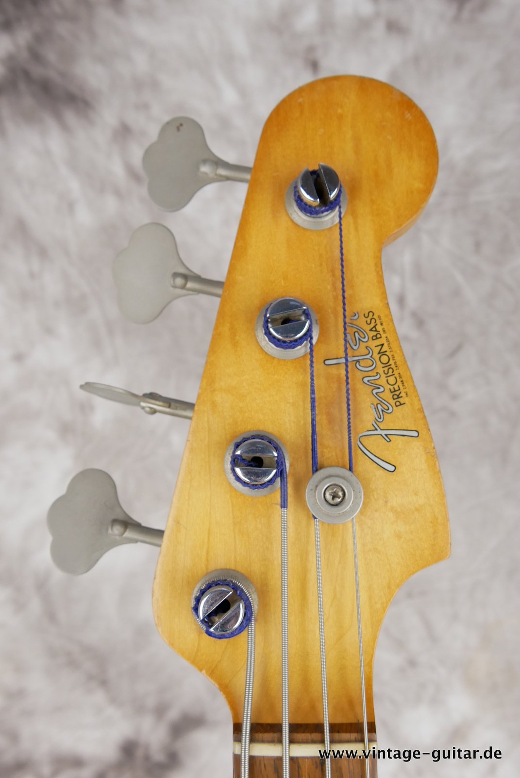Fender-Precision-Bass-1963-lake-placid-blue-009.JPG