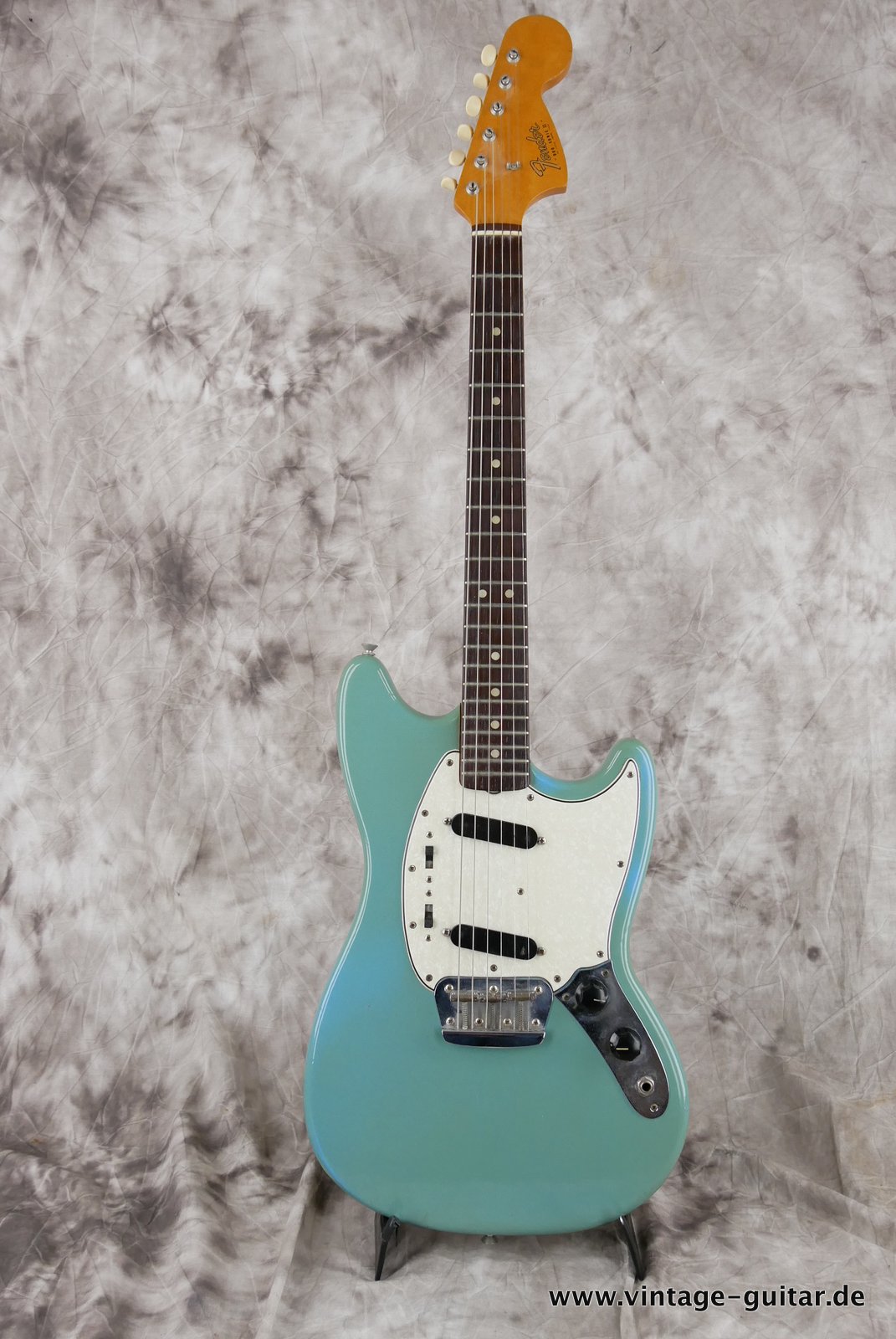Fender-Duo-Sonic-II-1965-sonic-blue-013.JPG