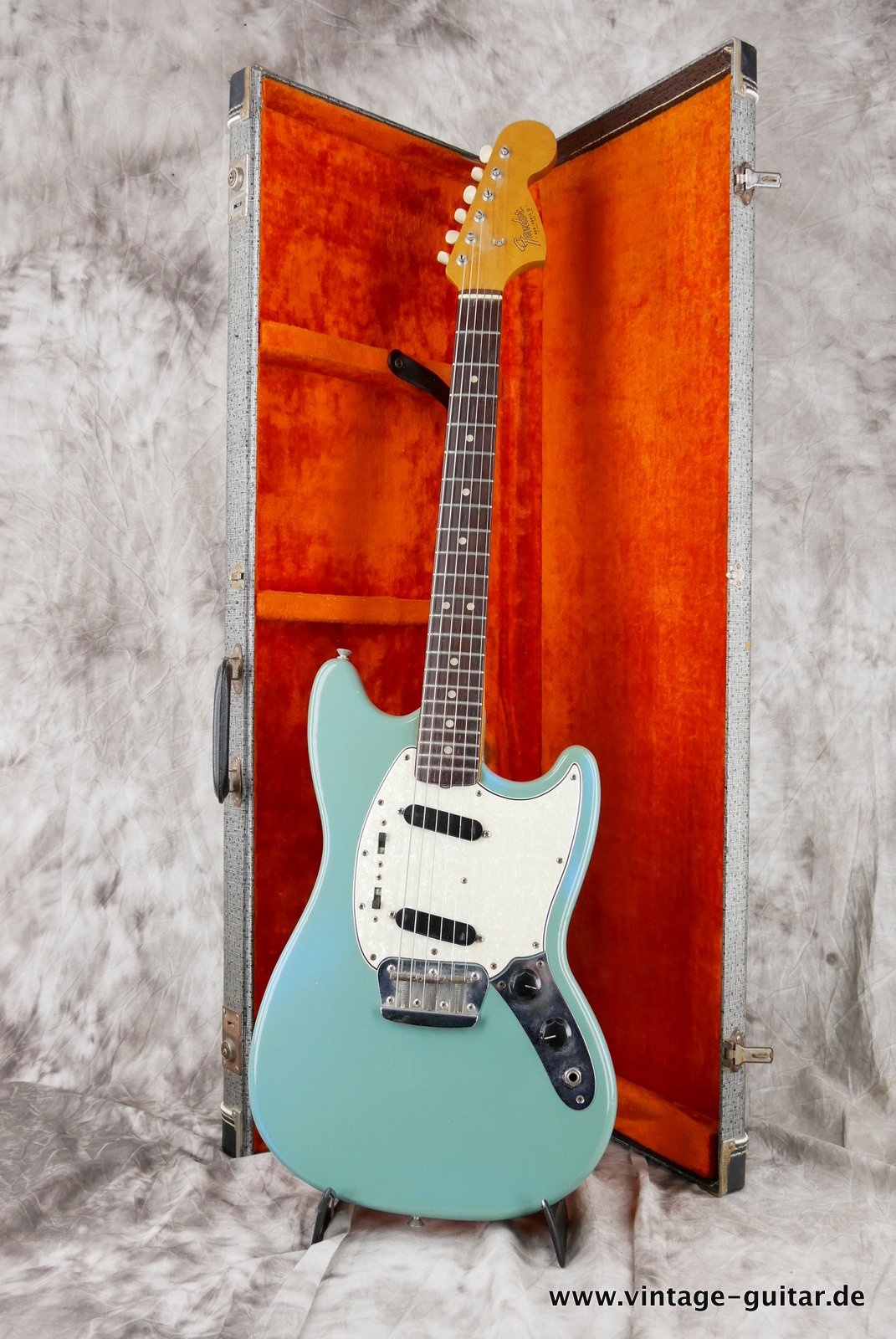 Fender-Duo-Sonic-II-1965-sonic-blue-025.JPG