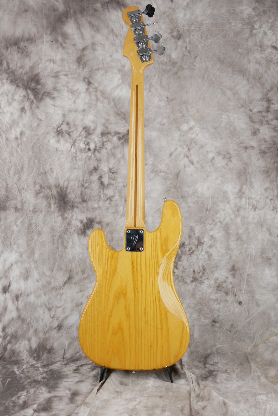 Fender-Precision-Bass-fretless-natural-1980-003.JPG