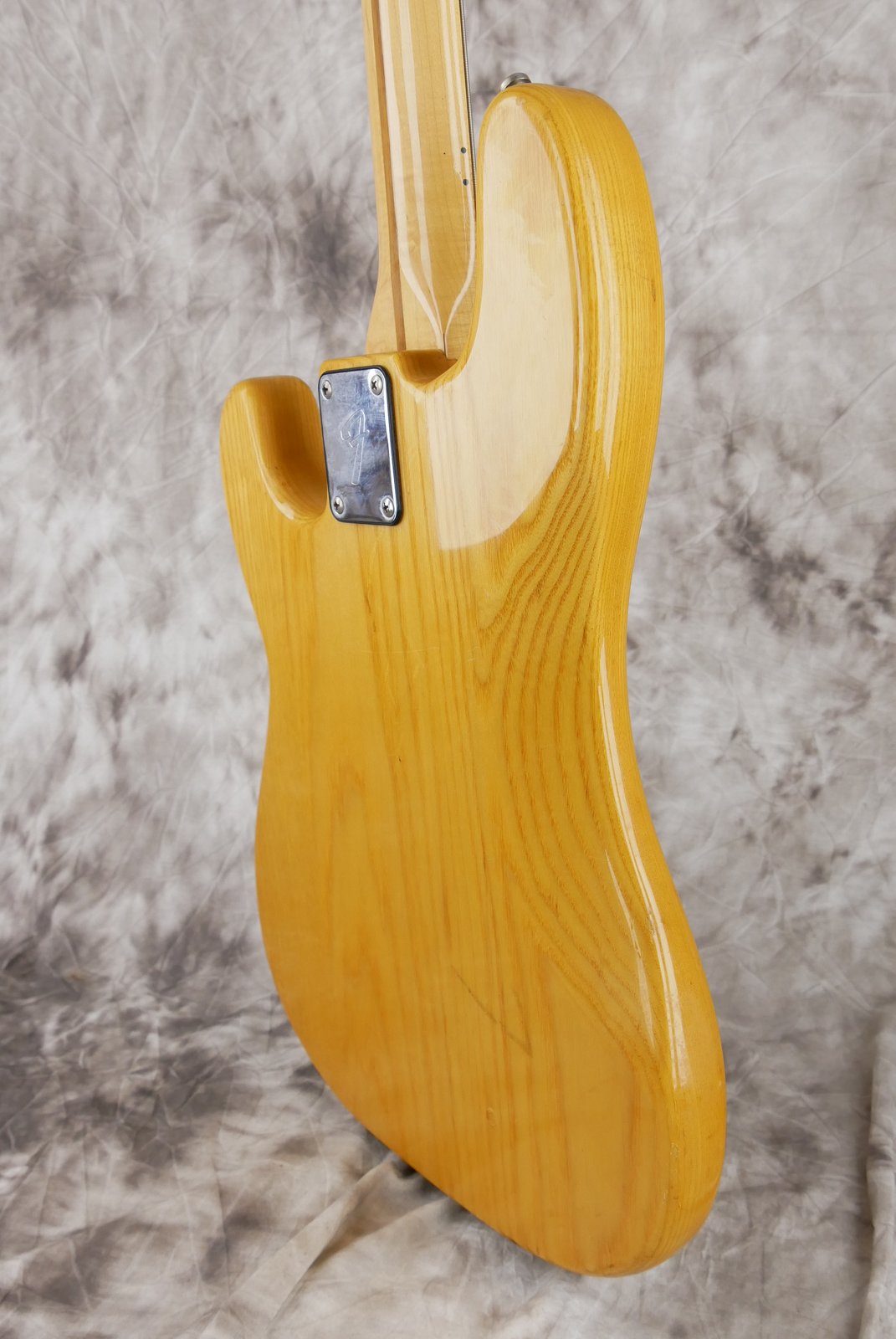 Fender-Precision-Bass-fretless-natural-1980-008.JPG
