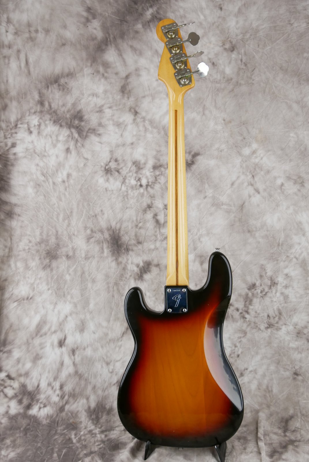 Fender-Precision-Bass-1974-sunburst-003.JPG