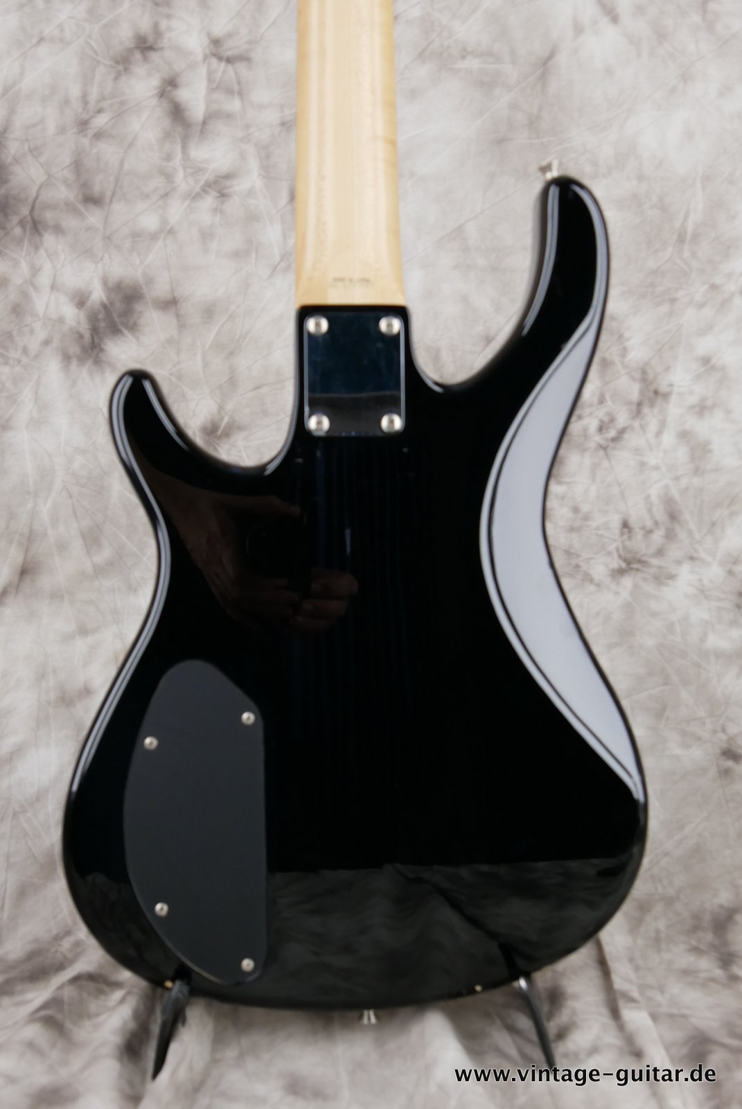 Fender-Bass-MB-4-1994-003.JPG