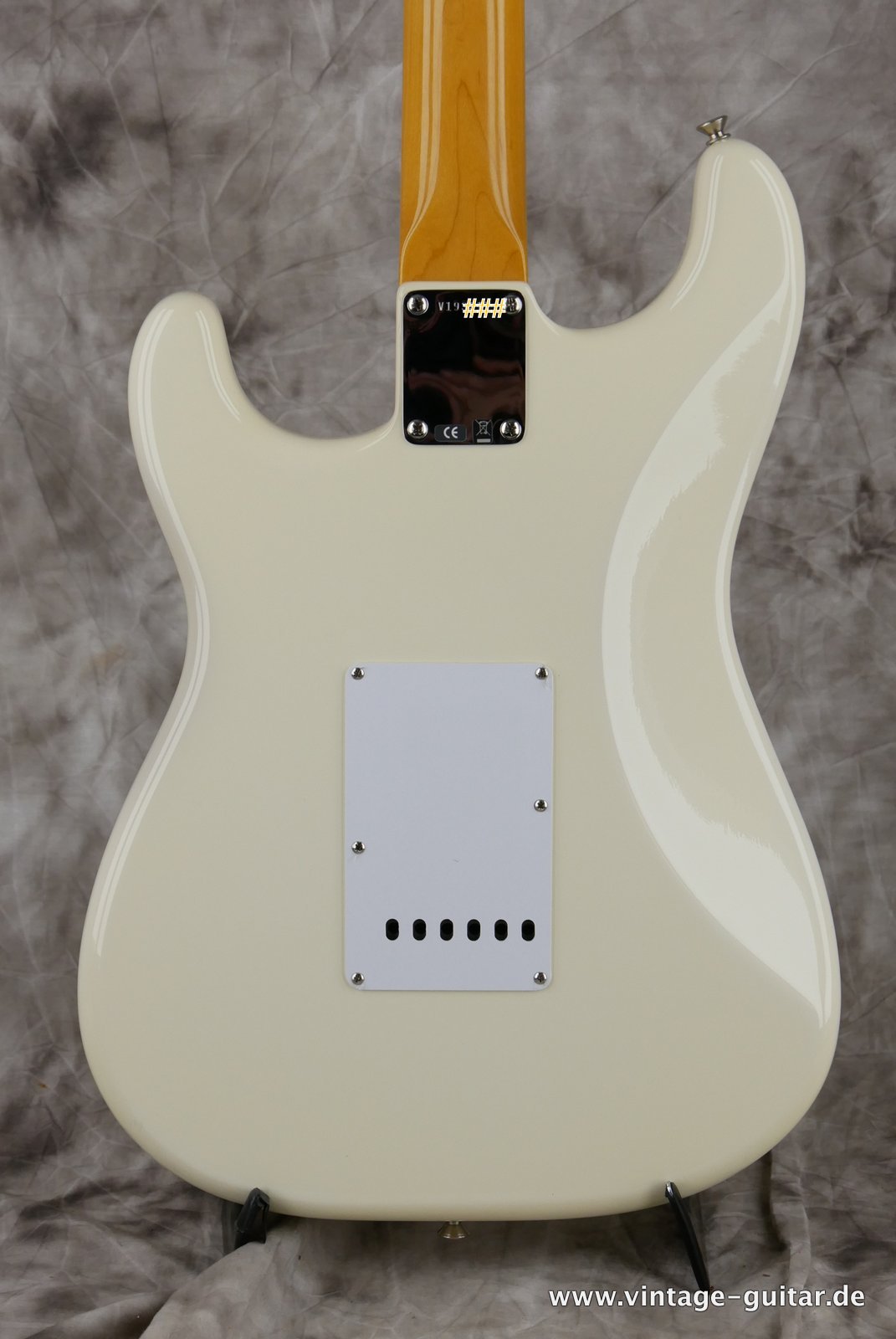 Fender-Stratocaster-1962-Reissue-AVRI-2015-004.JPG