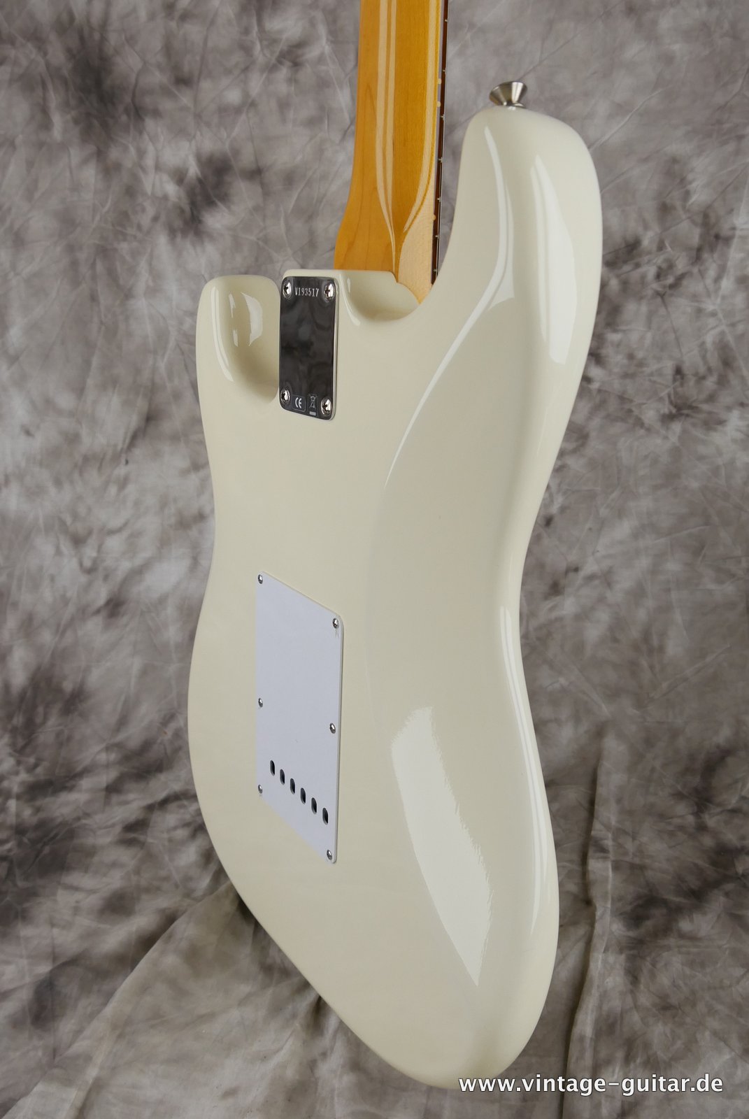 Fender-Stratocaster-1962-Reissue-AVRI-2015-008.JPG