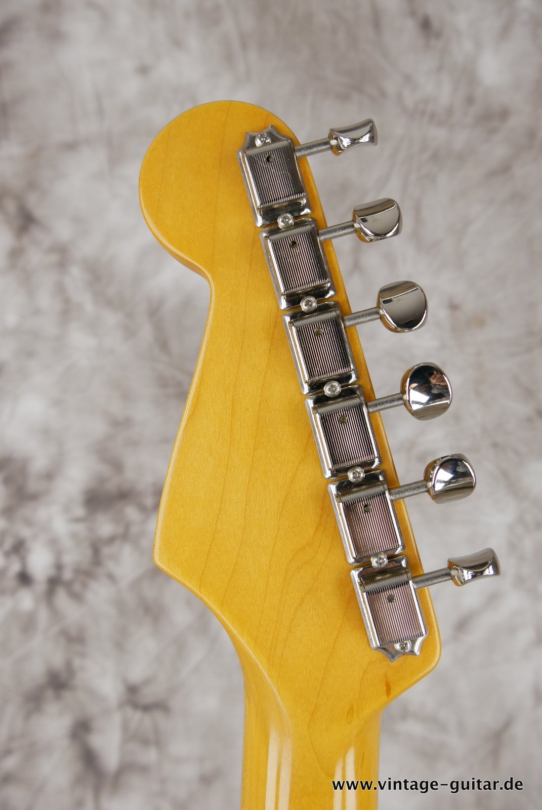 Fender-Stratocaster-1962-Reissue-AVRI-2015-010.JPG