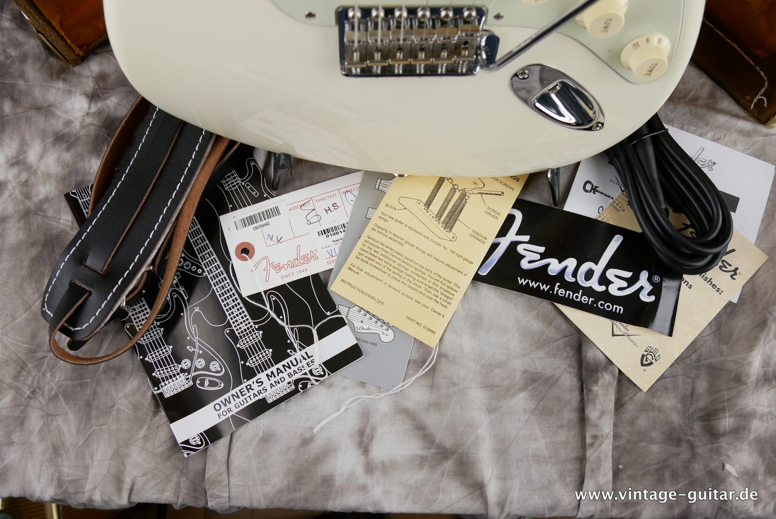 Fender-Stratocaster-1962-Reissue-AVRI-2015-014.JPG
