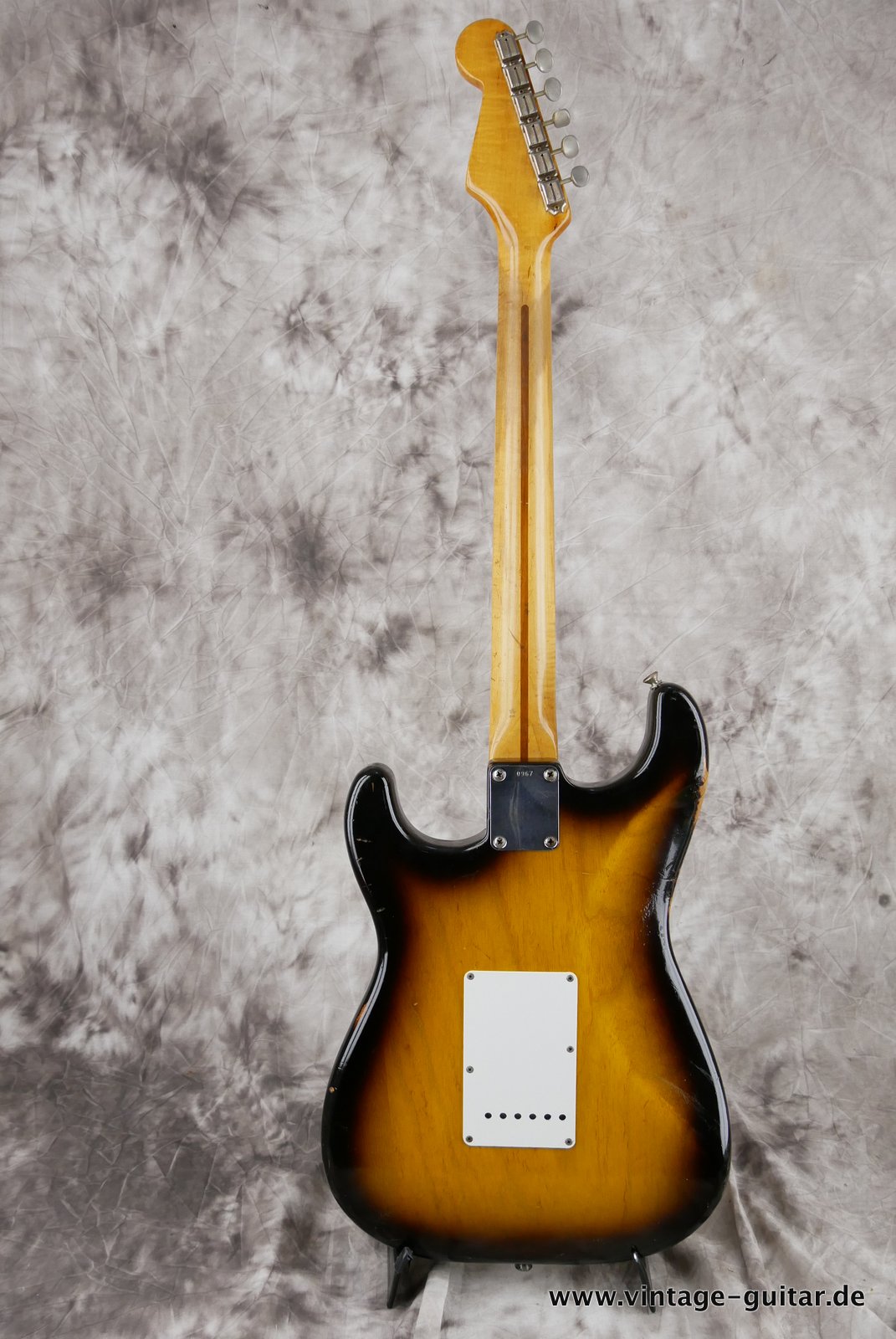 Fender-Stratocaster-1954-003.JPG