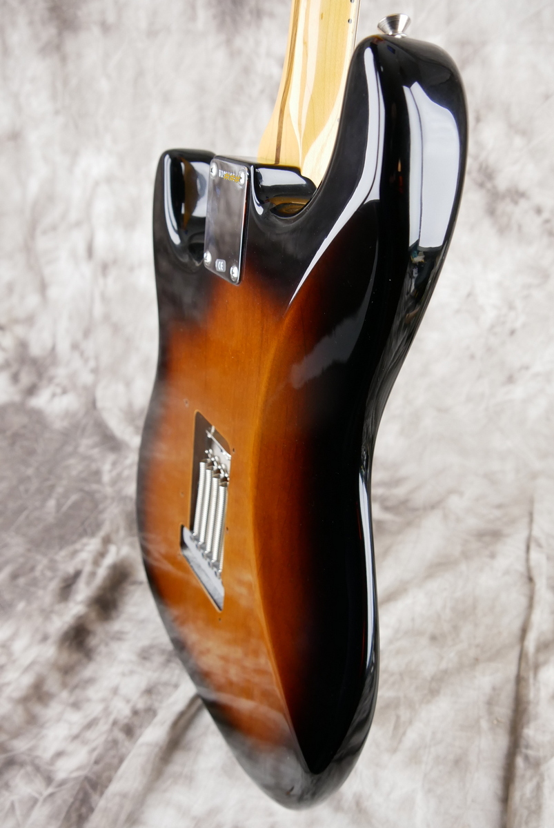 Fender_Stratocaster_57_American_vintage_reissue_sunburst_2009-008.JPG