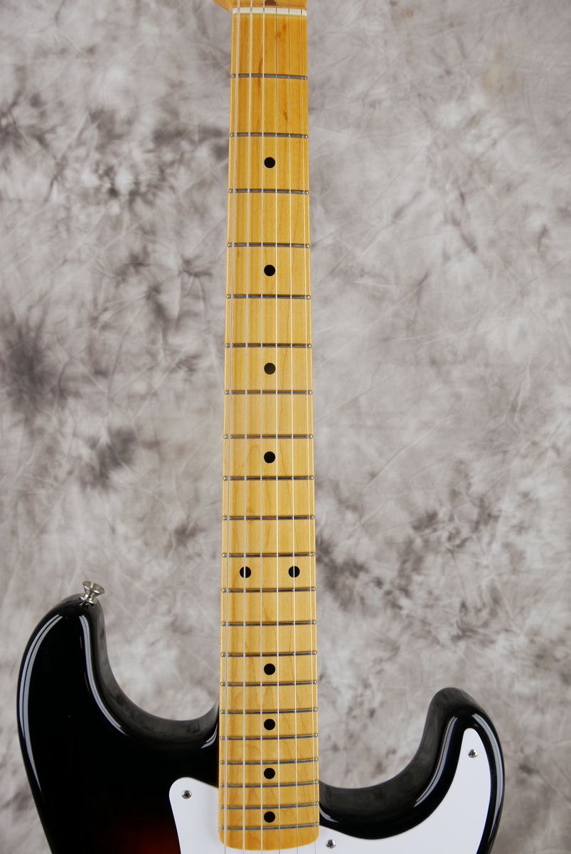 Fender_Stratocaster_57_American_vintage_reissue_sunburst_2009-011.JPG