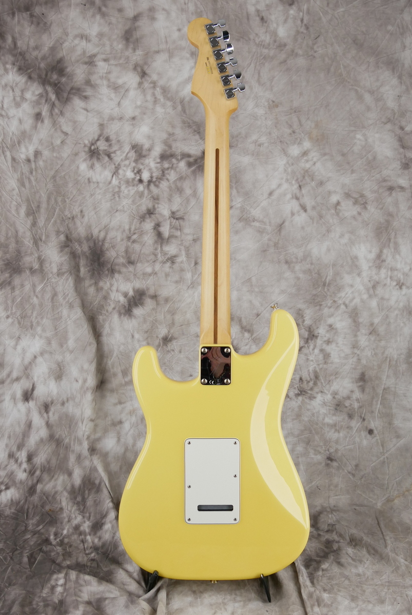 Fender_Stratocaster_Mexico_yellow_2017-002.JPG