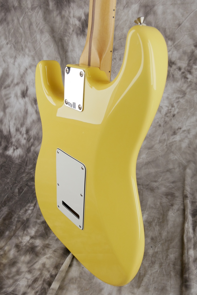 Fender_Stratocaster_Mexico_yellow_2017-008.JPG