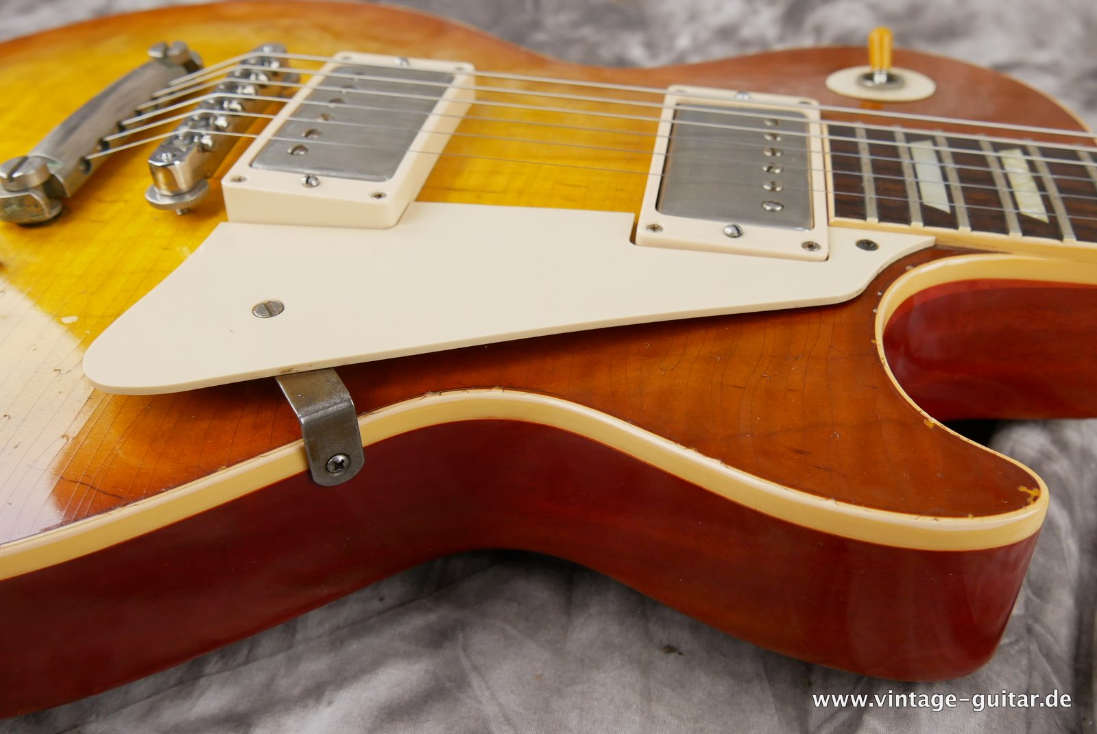 Gibson-Les-Paul-1958-Reissue-R8-Custom-Shop-aged-018.JPG