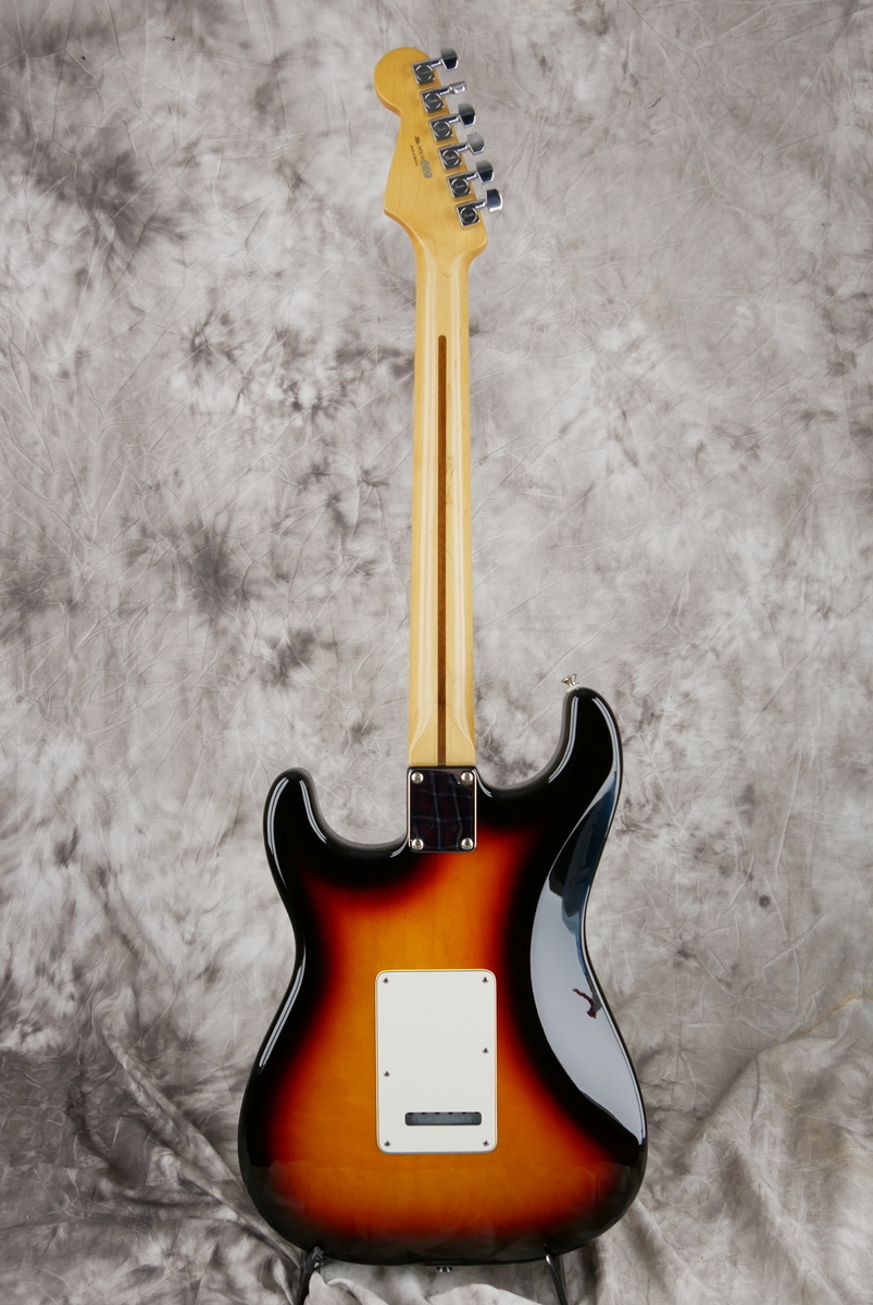 Fender_Stratocaster_Standard_Mexico_sunburst_2010-002.JPG