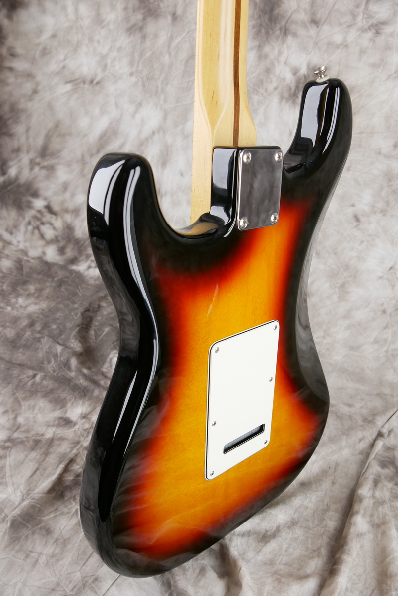 Fender_Stratocaster_Standard_Mexico_sunburst_2010-007.JPG