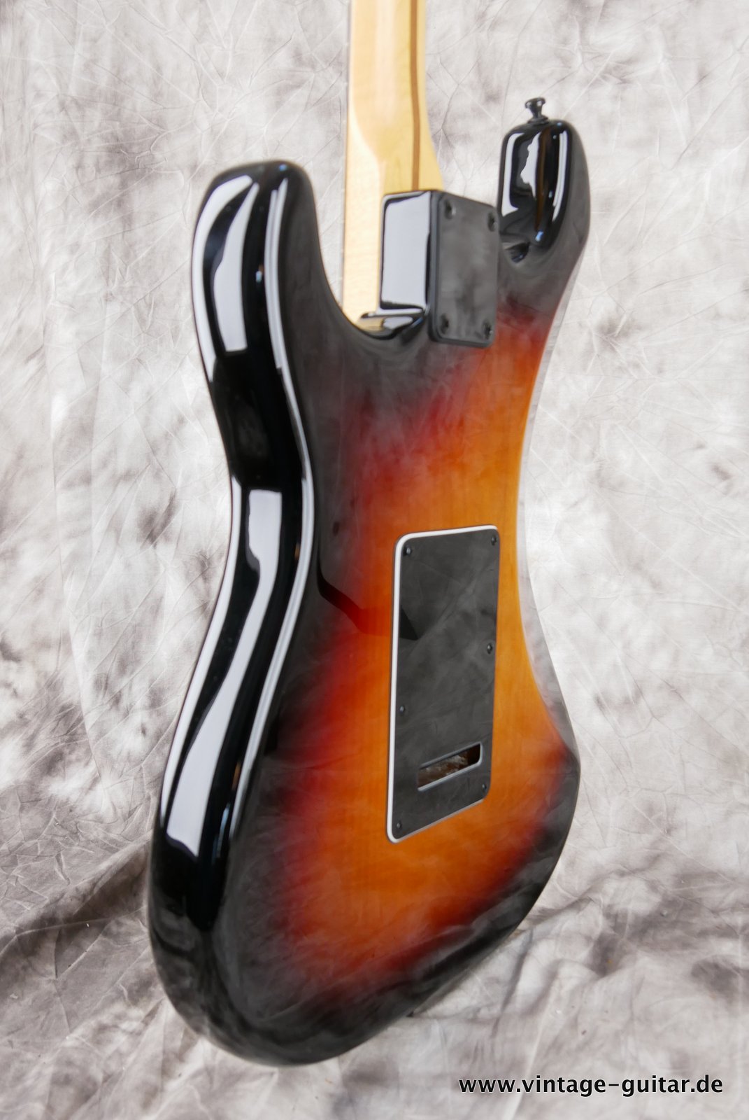 Fender-Stratocaster-2014-US-Standard-black-hardware-008.JPG