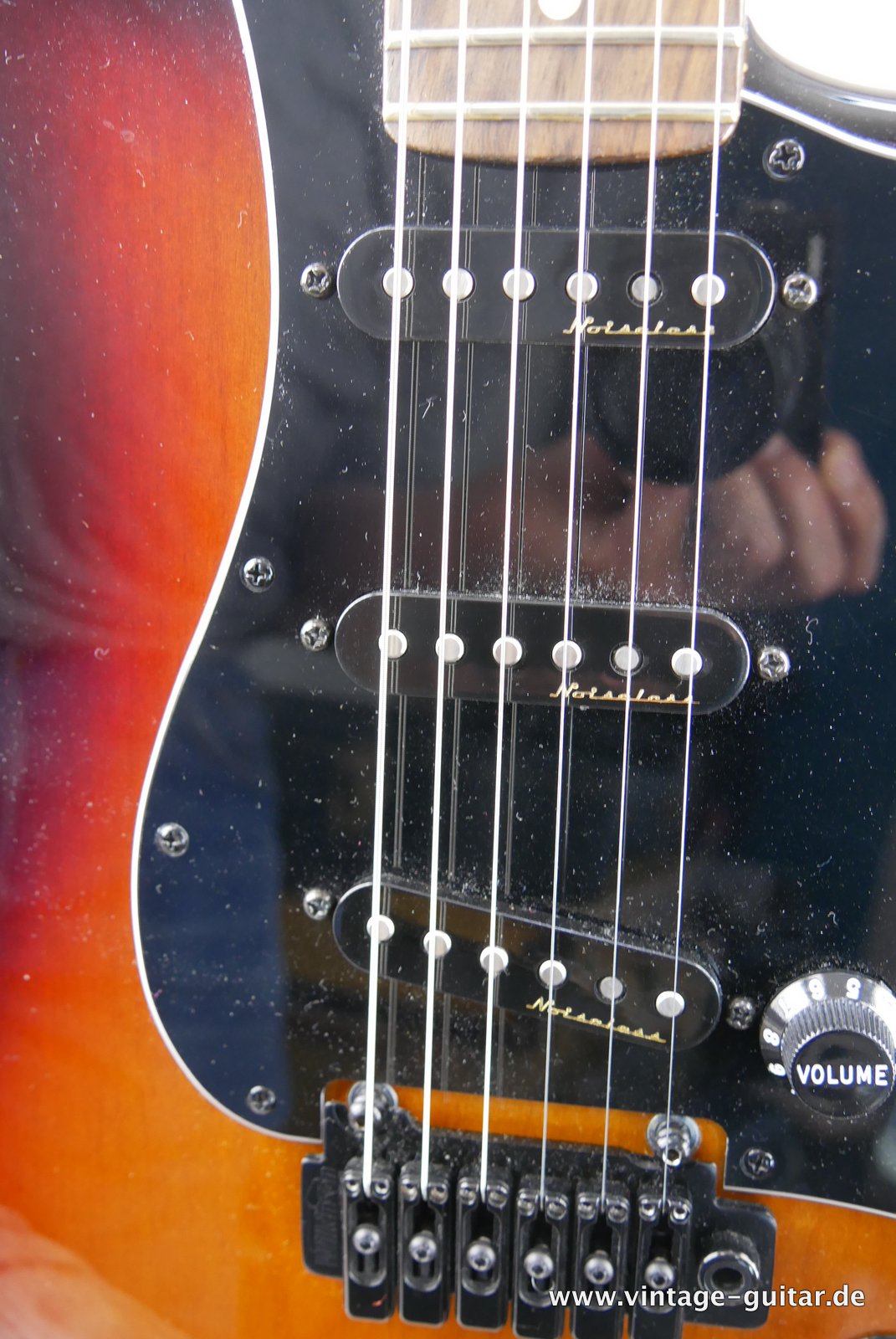 Fender-Stratocaster-2014-US-Standard-black-hardware-015.JPG