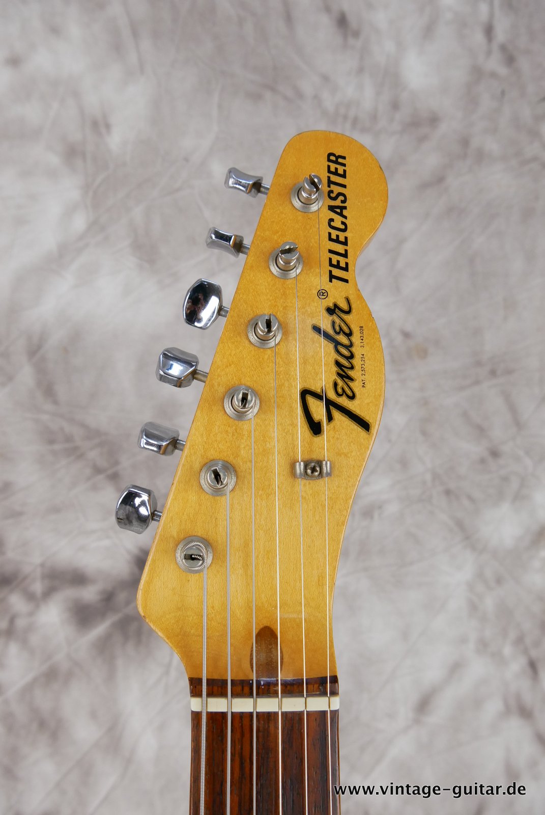 Fender-Telecaster-Custom-1969-sunburst-009.JPG