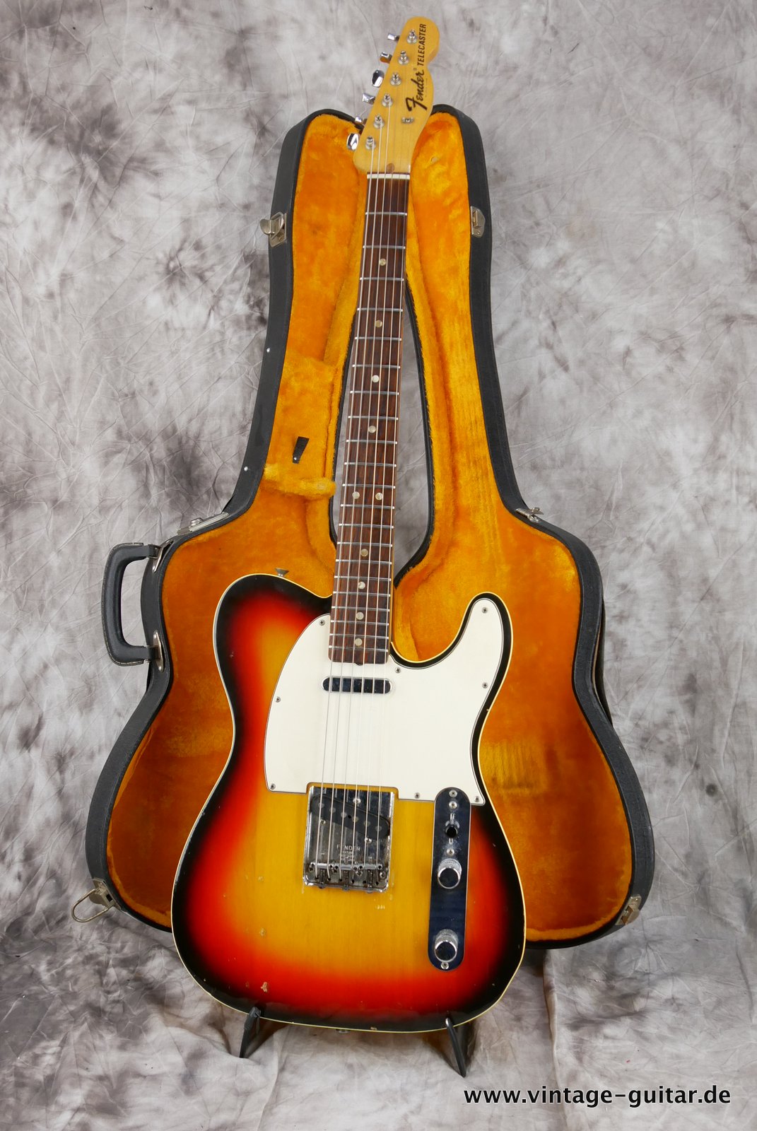Fender-Telecaster-Custom-1969-sunburst-030.JPG