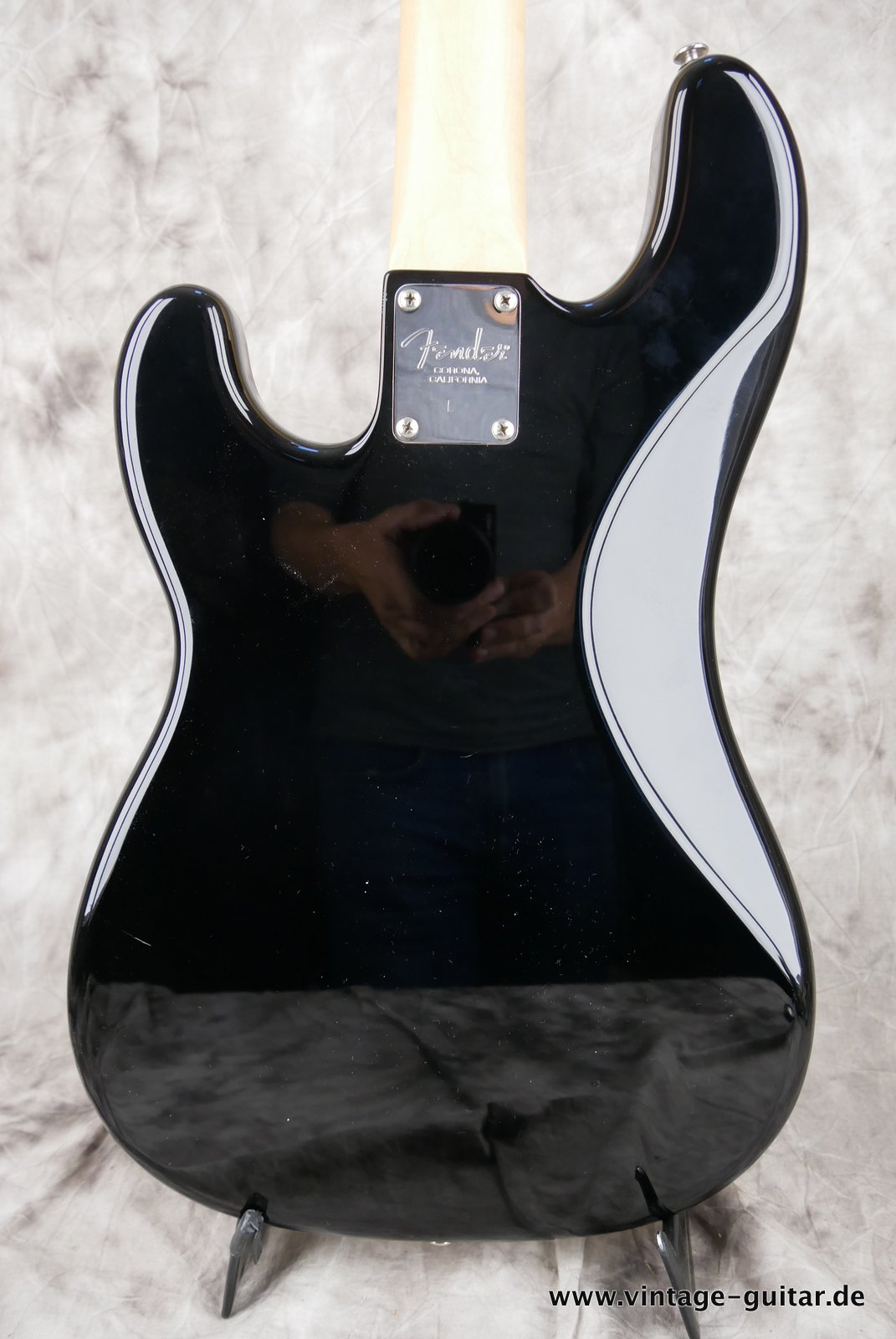 Fender-Precision-Warmouth-004.JPG