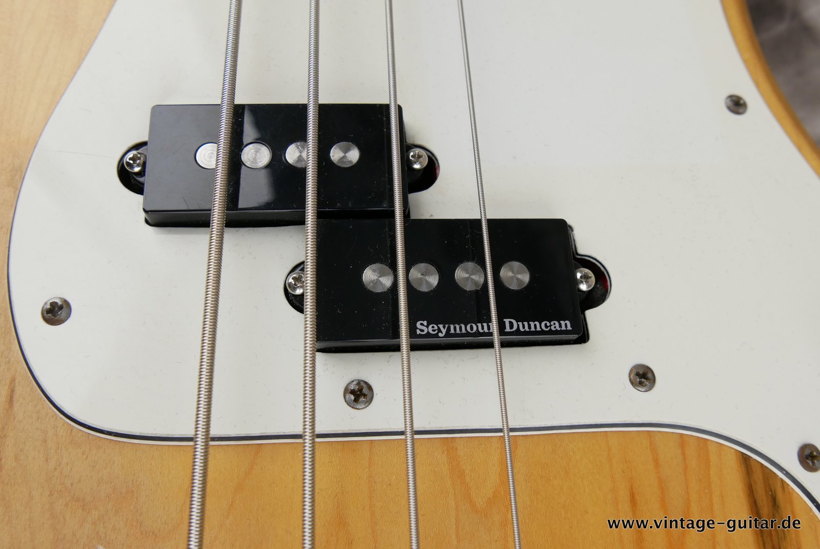 Fender-Precision-Parts-Bass-016.JPG