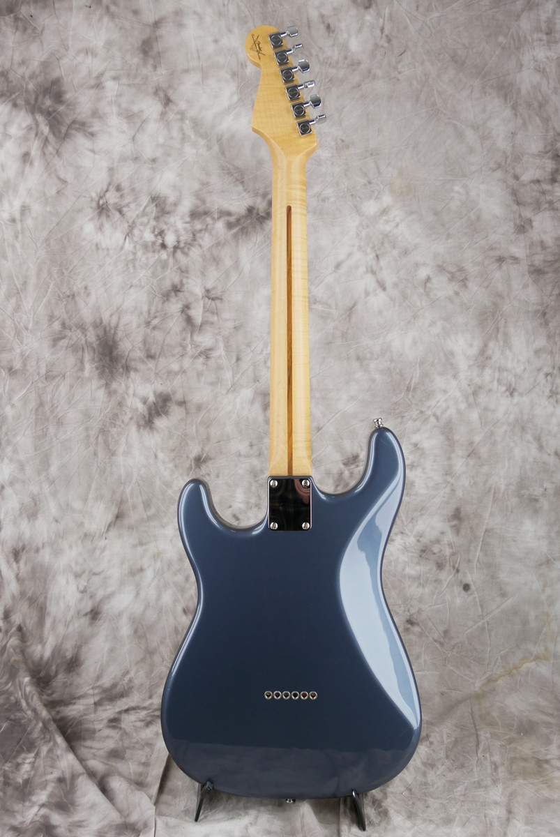 Fender_Stratocaster_Warmouth_body_CS_neck_pewter_USA_2010-002.JPG