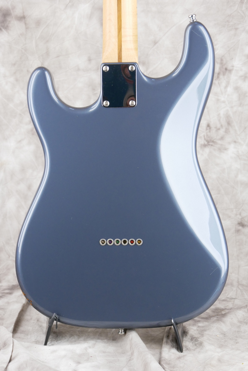Fender_Stratocaster_Warmouth_body_CS_neck_pewter_USA_2010-004.JPG