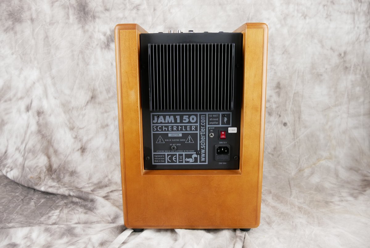 Schertler-Jam-150-Amp-004.JPG