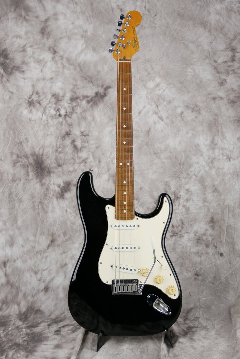 Fender-Stratocaster-American-Standard-1987-001.JPG