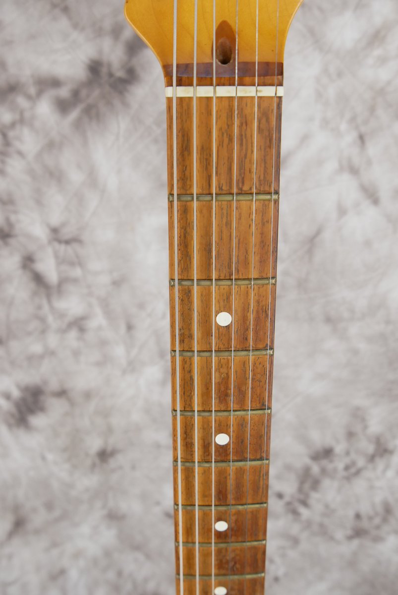 Fender-Stratocaster-American-Standard-1987-011.JPG