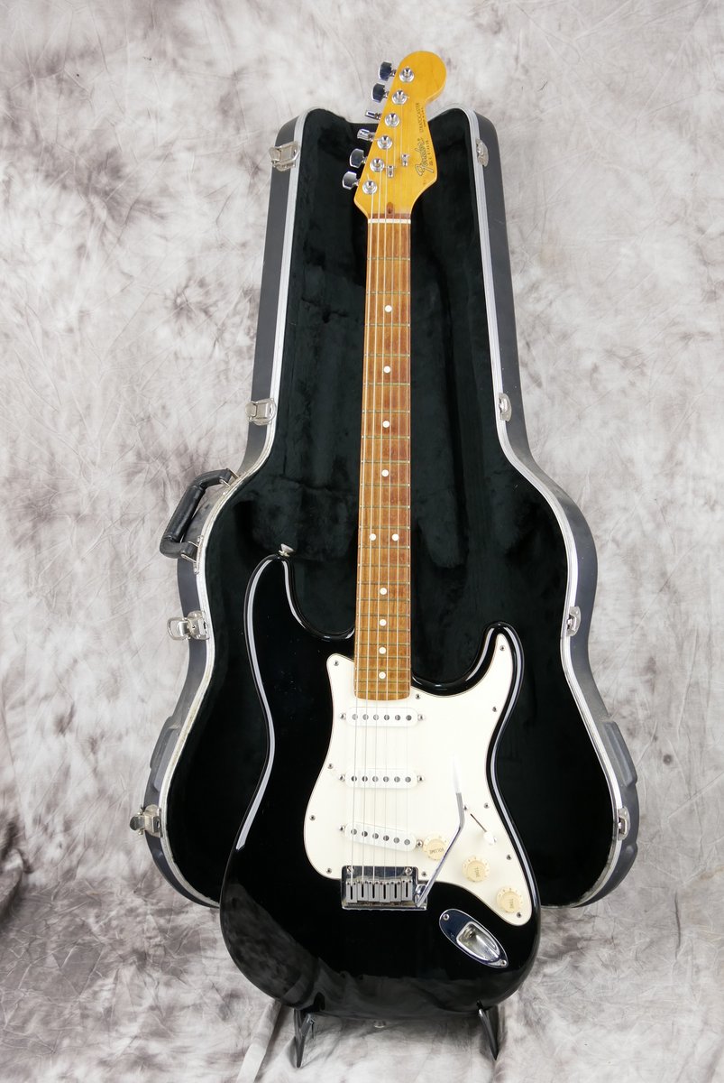 Fender-Stratocaster-American-Standard-1987-017.JPG