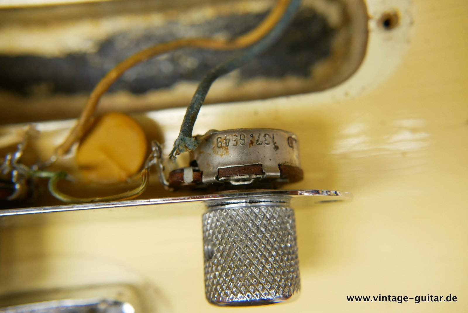 Fender-Telecaster-1966-olympic-white-025.JPG