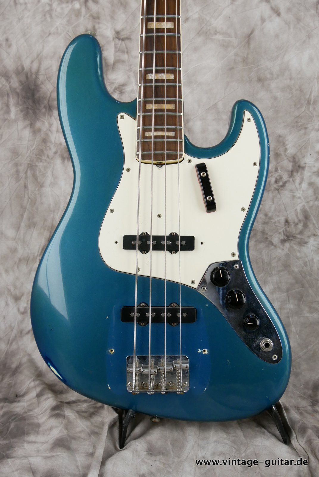 Fender-Jazz-Bass-1969-lake-placid-blue-002.JPG