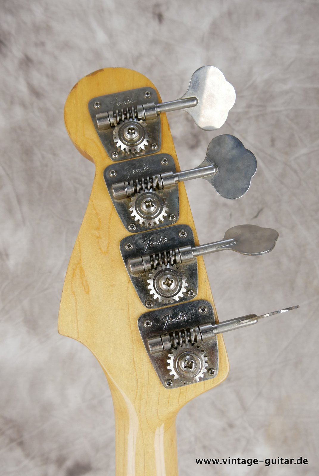 Fender-Jazz-Bass-1969-lake-placid-blue-012.JPG