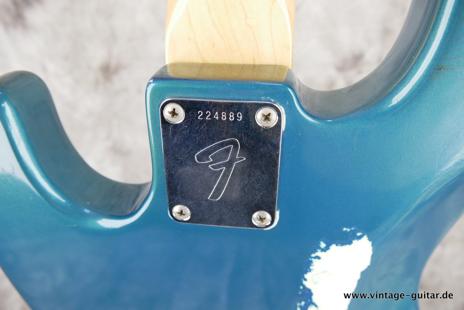 Fender-Jazz-Bass-1969-lake-placid-blue-013.JPG