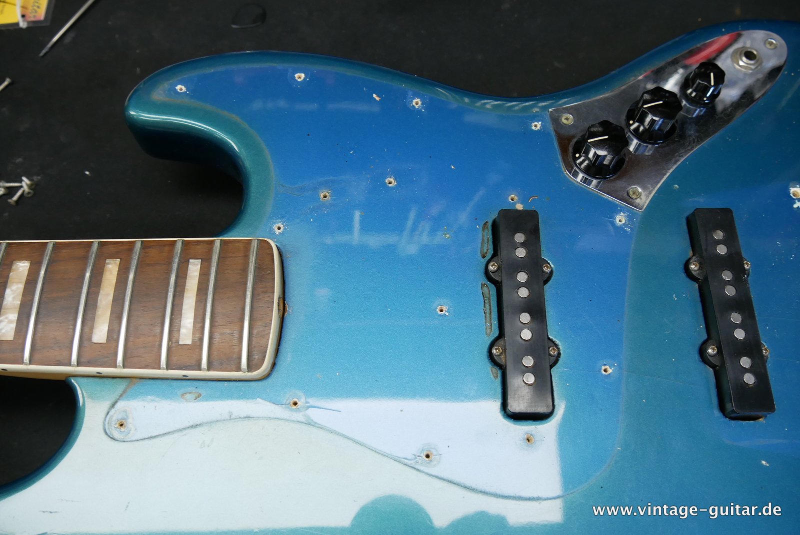 Fender-Jazz-Bass-1969-lake-placid-blue-023.JPG