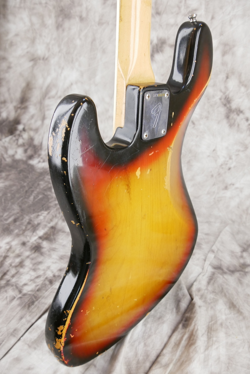 Fender_Jazz_Bass_sunburst_1972-007.JPG