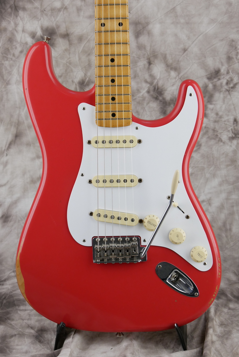 Fender_Stratocaster_Road_worn_50s_fiesta_red_Mexico_2020-003.JPG
