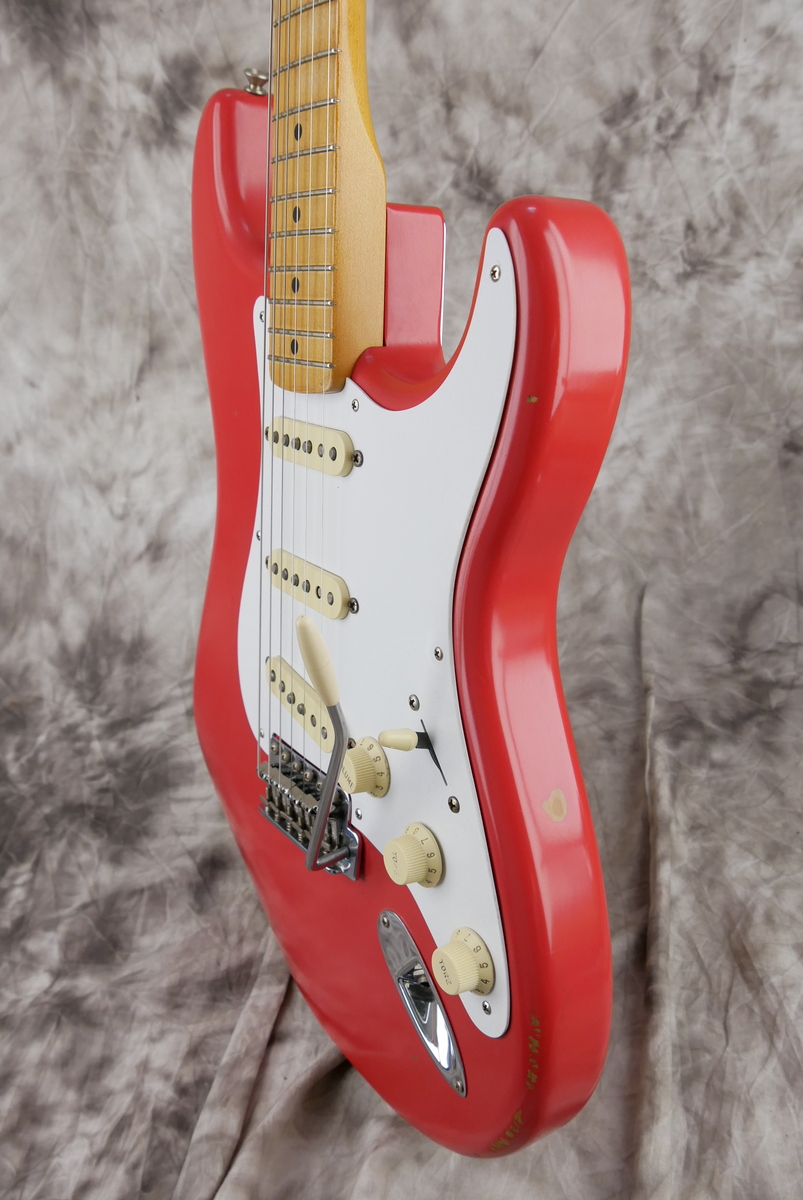 Fender_Stratocaster_Road_worn_50s_fiesta_red_Mexico_2020-006.JPG