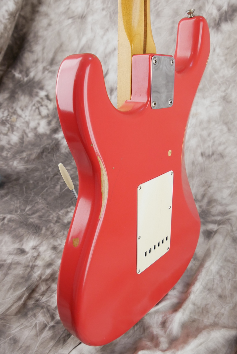 Fender_Stratocaster_Road_worn_50s_fiesta_red_Mexico_2020-007.JPG
