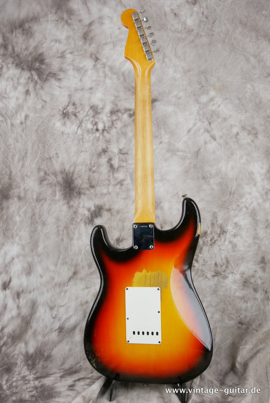 Fender-Stratocaster-1965-sunburst-004.JPG